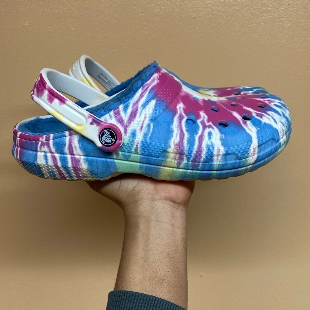 Crocs Tie Dye And Dark Cherry Geometric Fleece Lined Clogs Size 9 Bundle - Picture 14 of 15